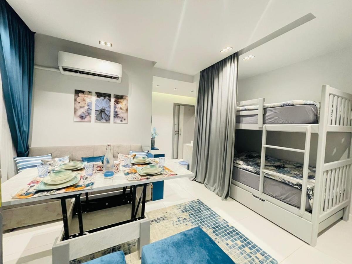 Luxury House 589-2 *
