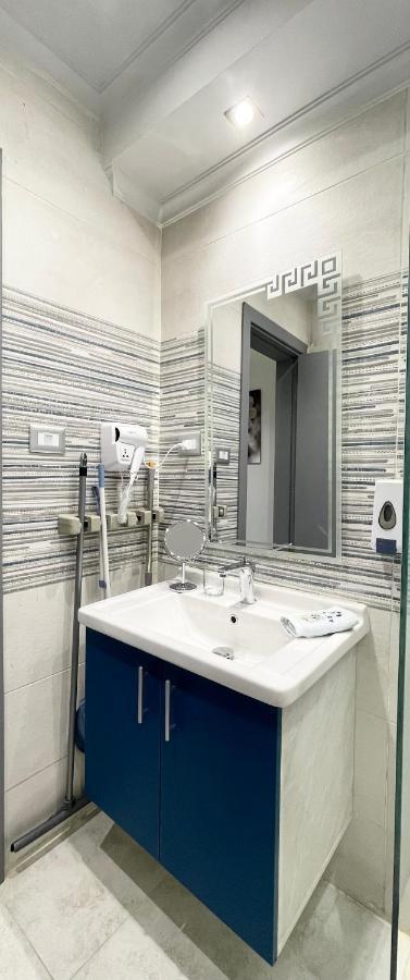 Luxury House 589-2